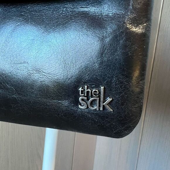 THE SAK Black Leather Crossbody Bag Distressed Tooled *NEW* - Picture 6 of 14